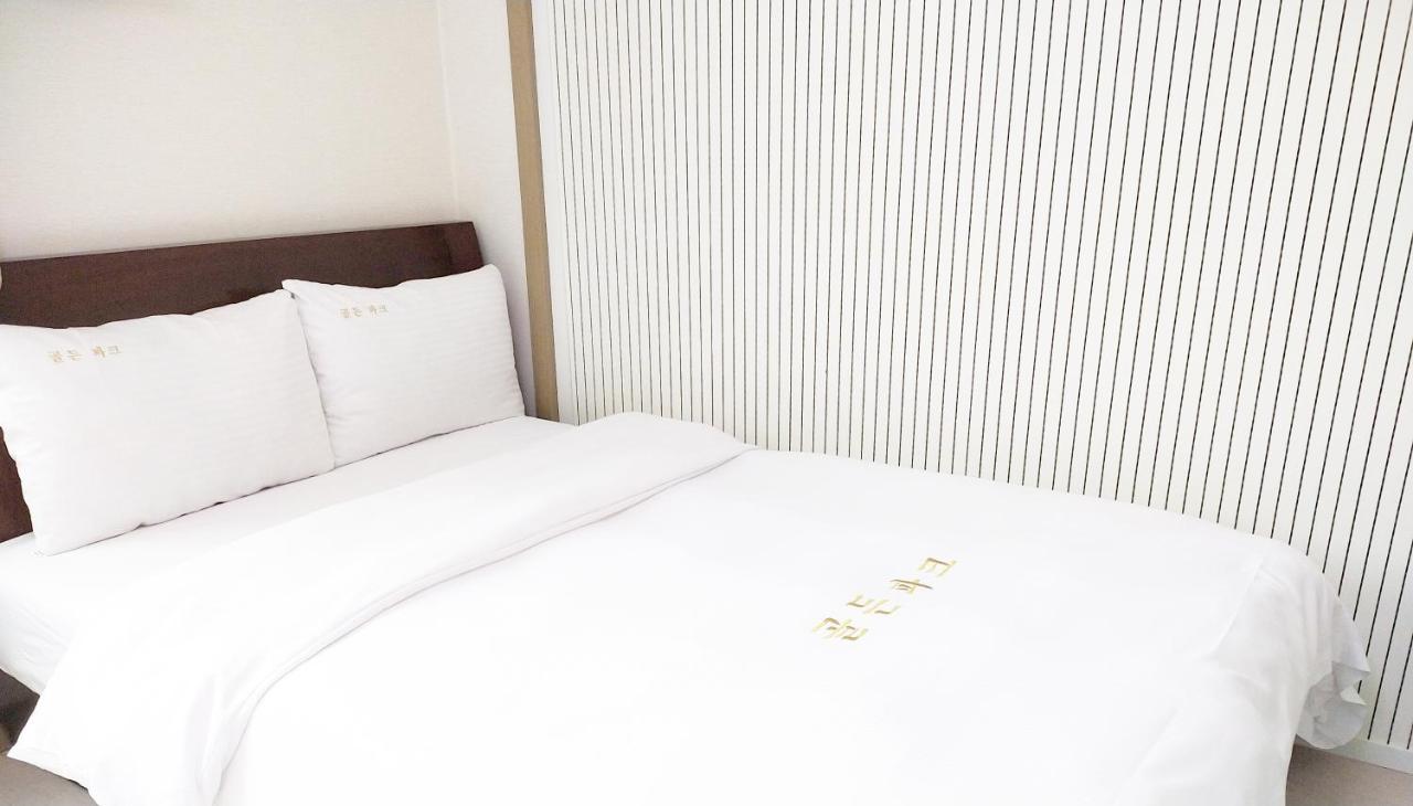 Golden Park Hotel Чеджудо Экстерьер фото