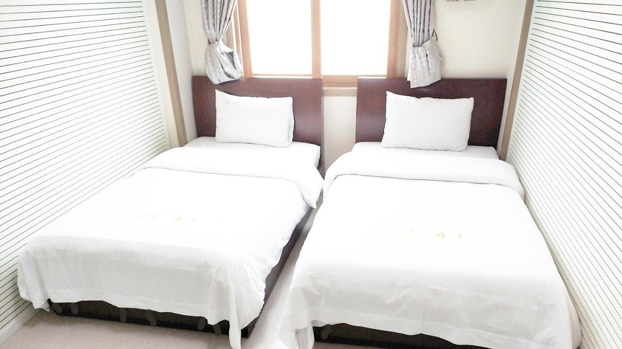 Golden Park Hotel Чеджудо Экстерьер фото