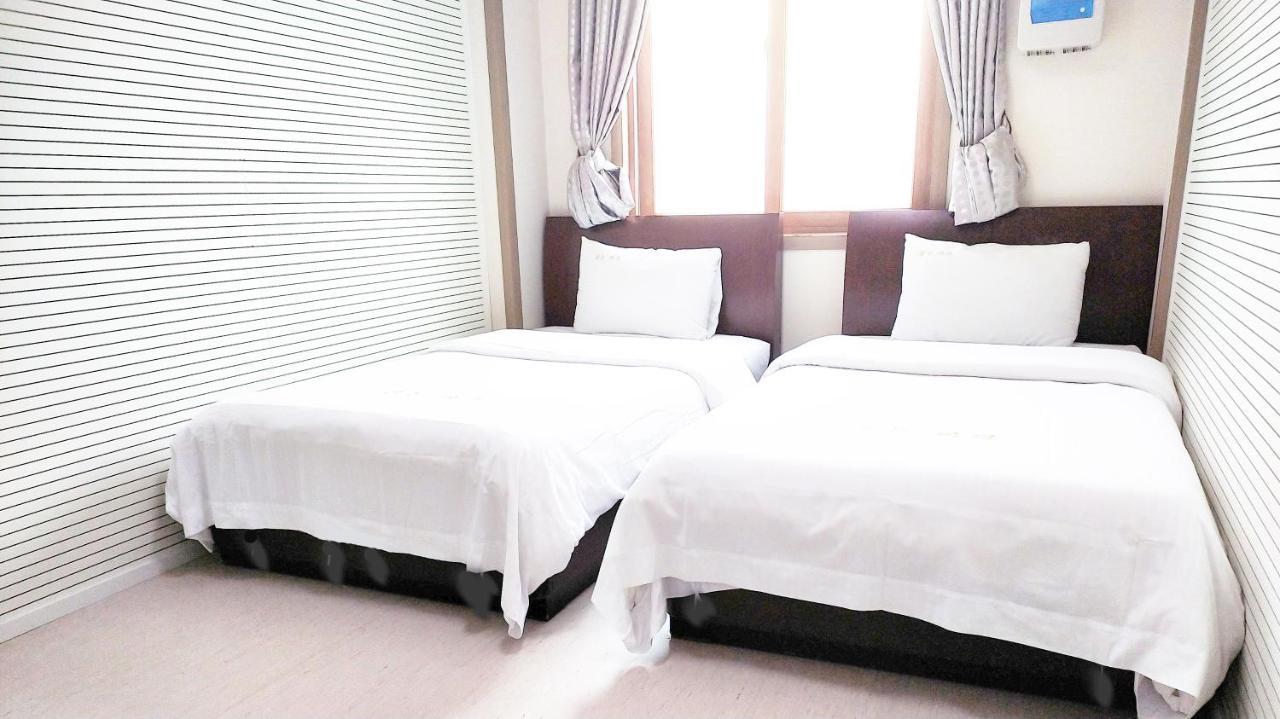 Golden Park Hotel Чеджудо Экстерьер фото