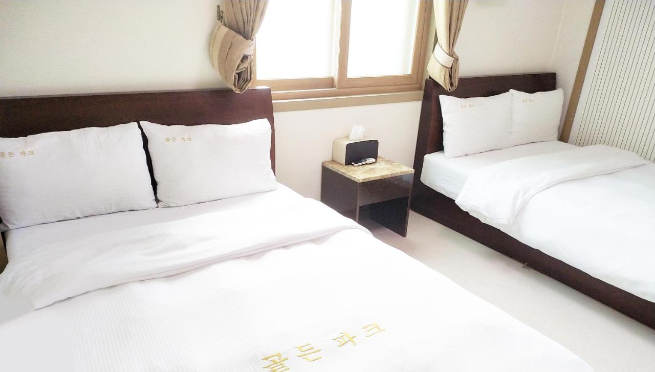 Golden Park Hotel Чеджудо Экстерьер фото