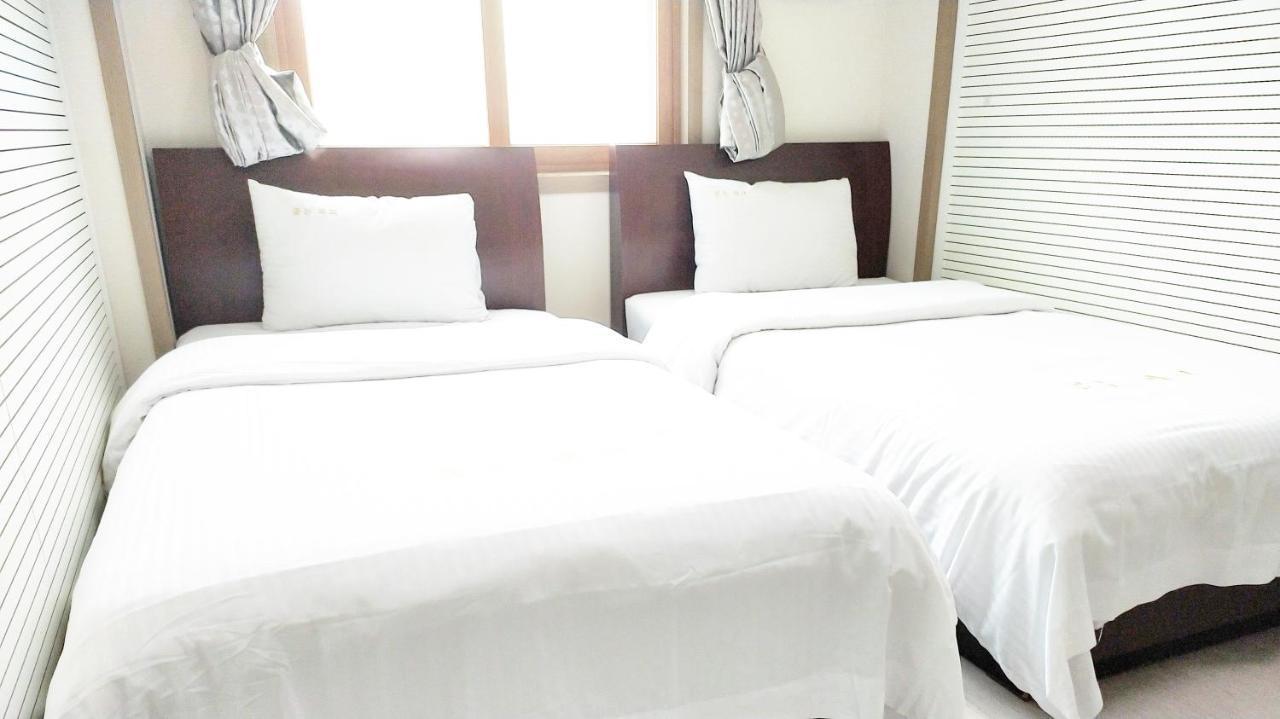 Golden Park Hotel Чеджудо Экстерьер фото