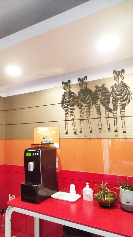 Golden Park Hotel Чеджудо Экстерьер фото