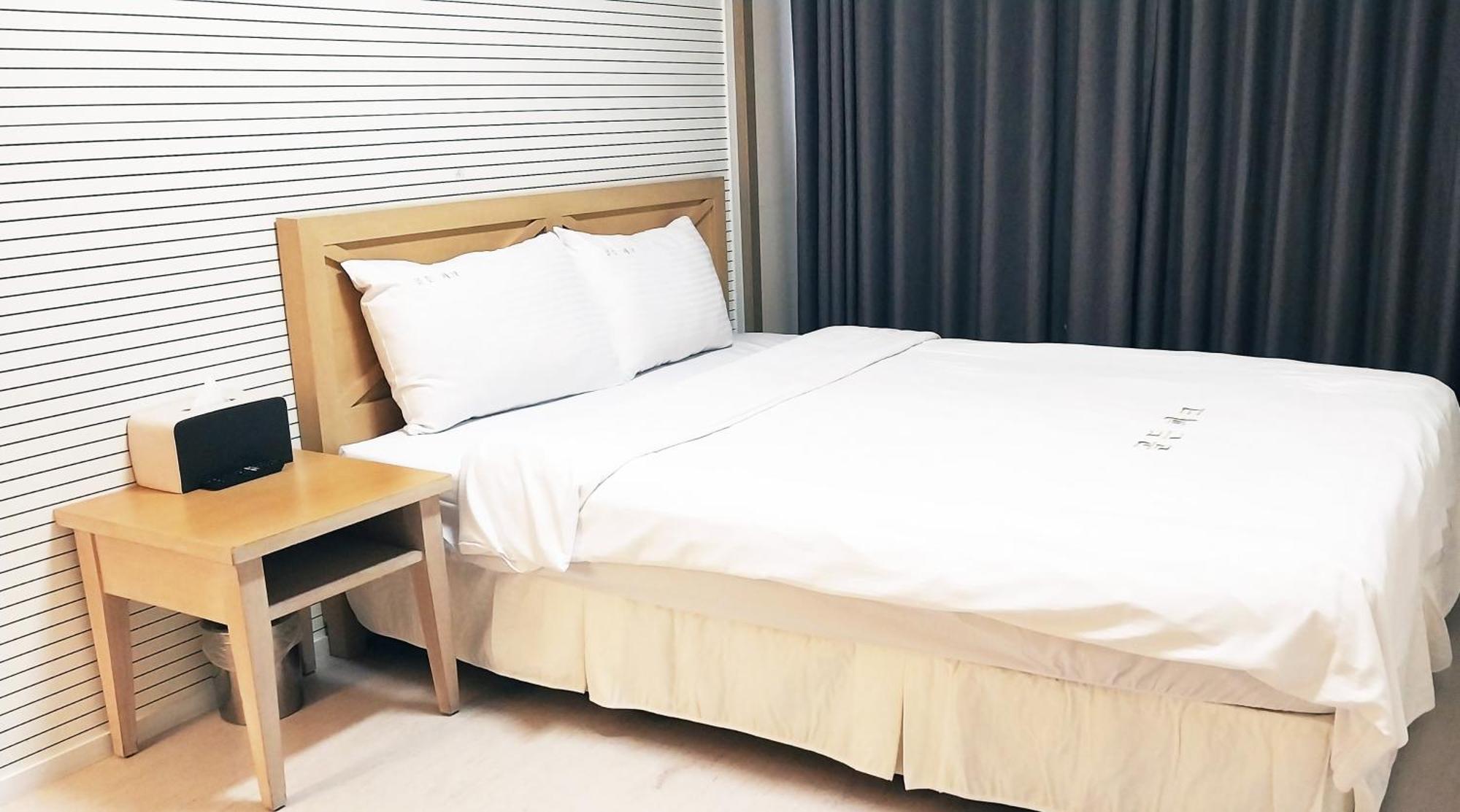 Golden Park Hotel Чеджудо Экстерьер фото